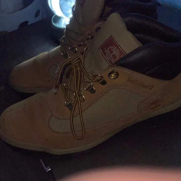 Used - Picture 2 of 4